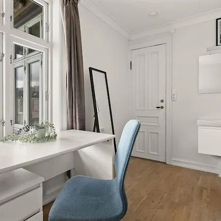 Bb I 4 Spacious Bedrooms In Centre Lejlighed *
